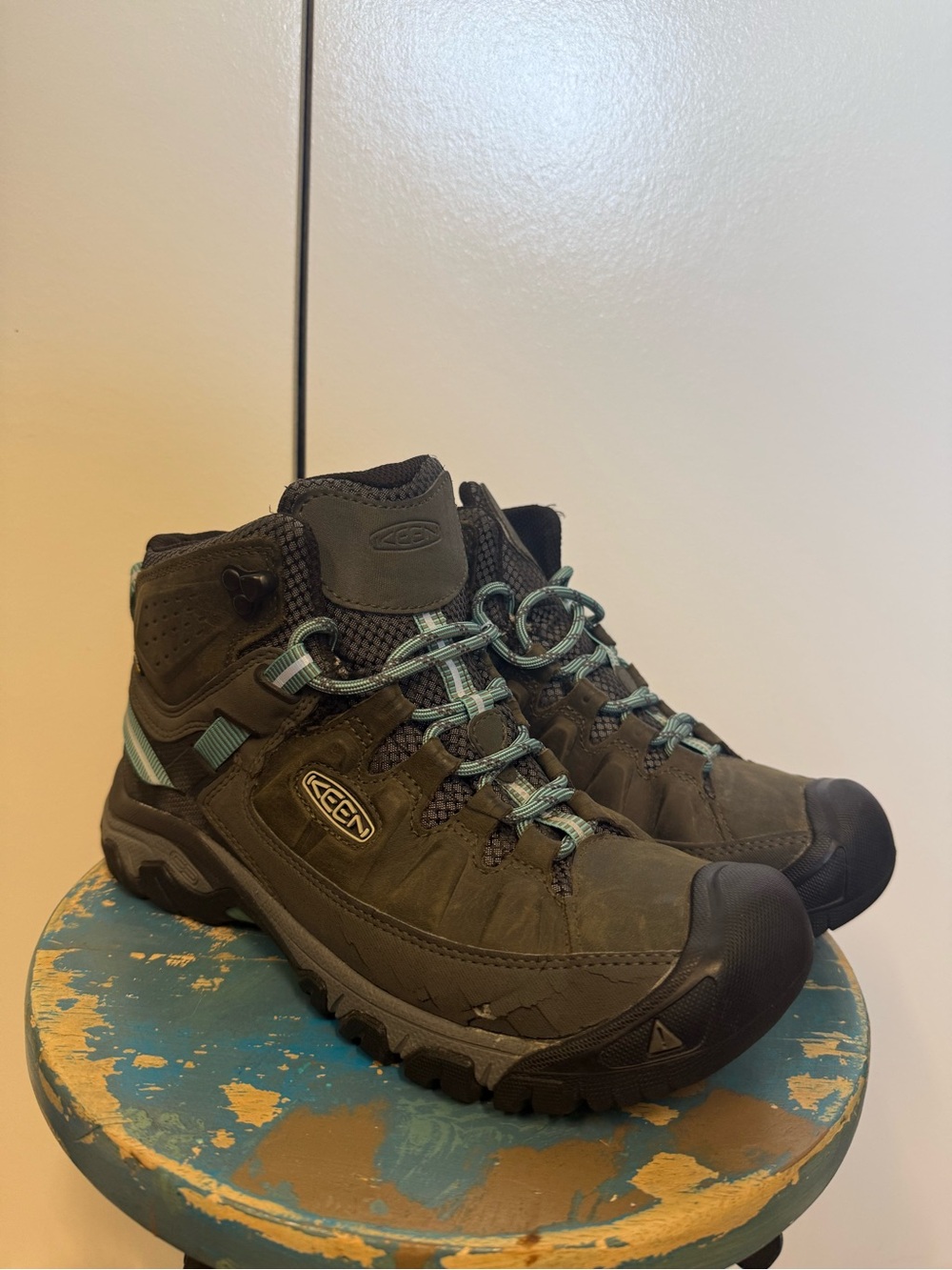 KEEN TARGHEE III waterproof hiking Boots - comfortable